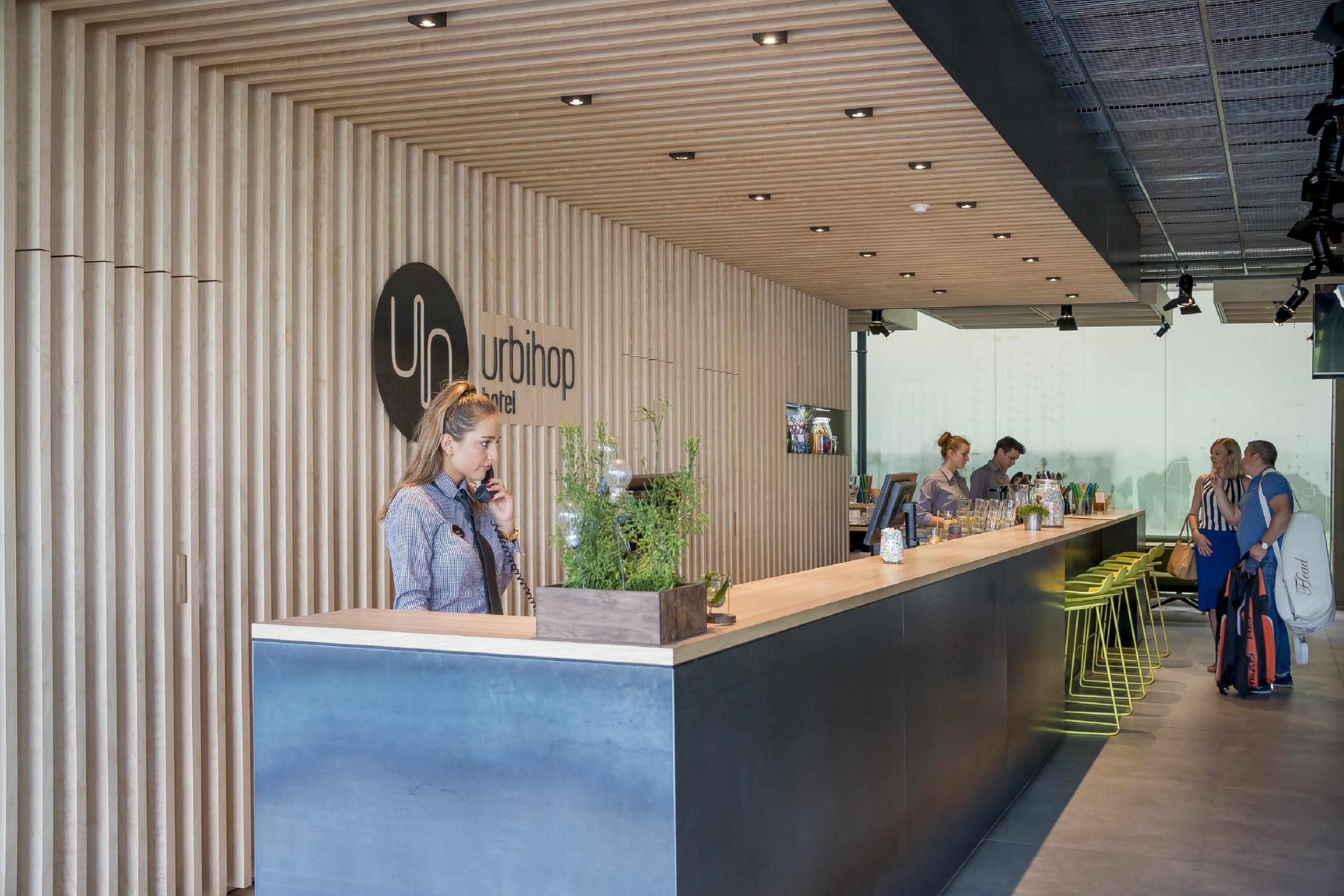 Urbihop Hotel Vilnius Bagian luar foto
