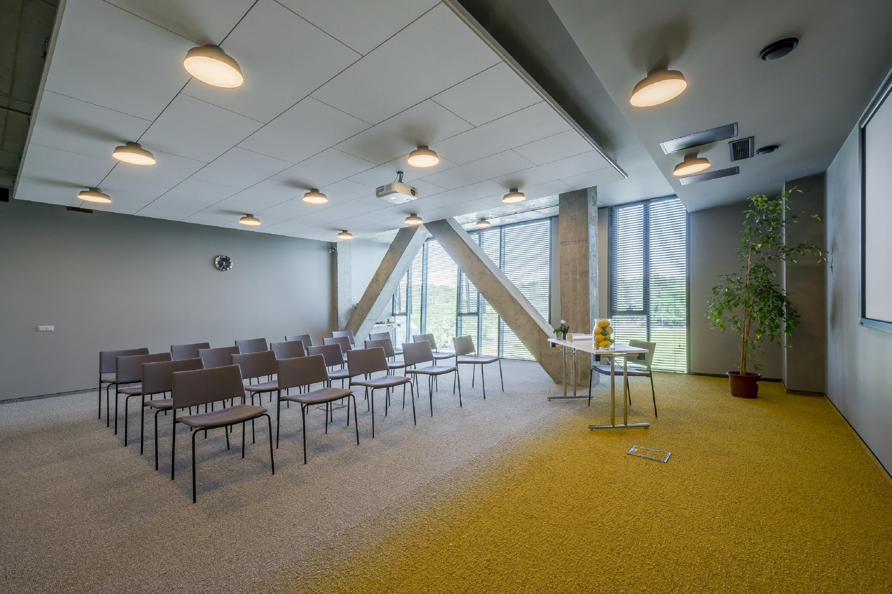 Urbihop Hotel Vilnius Bagian luar foto