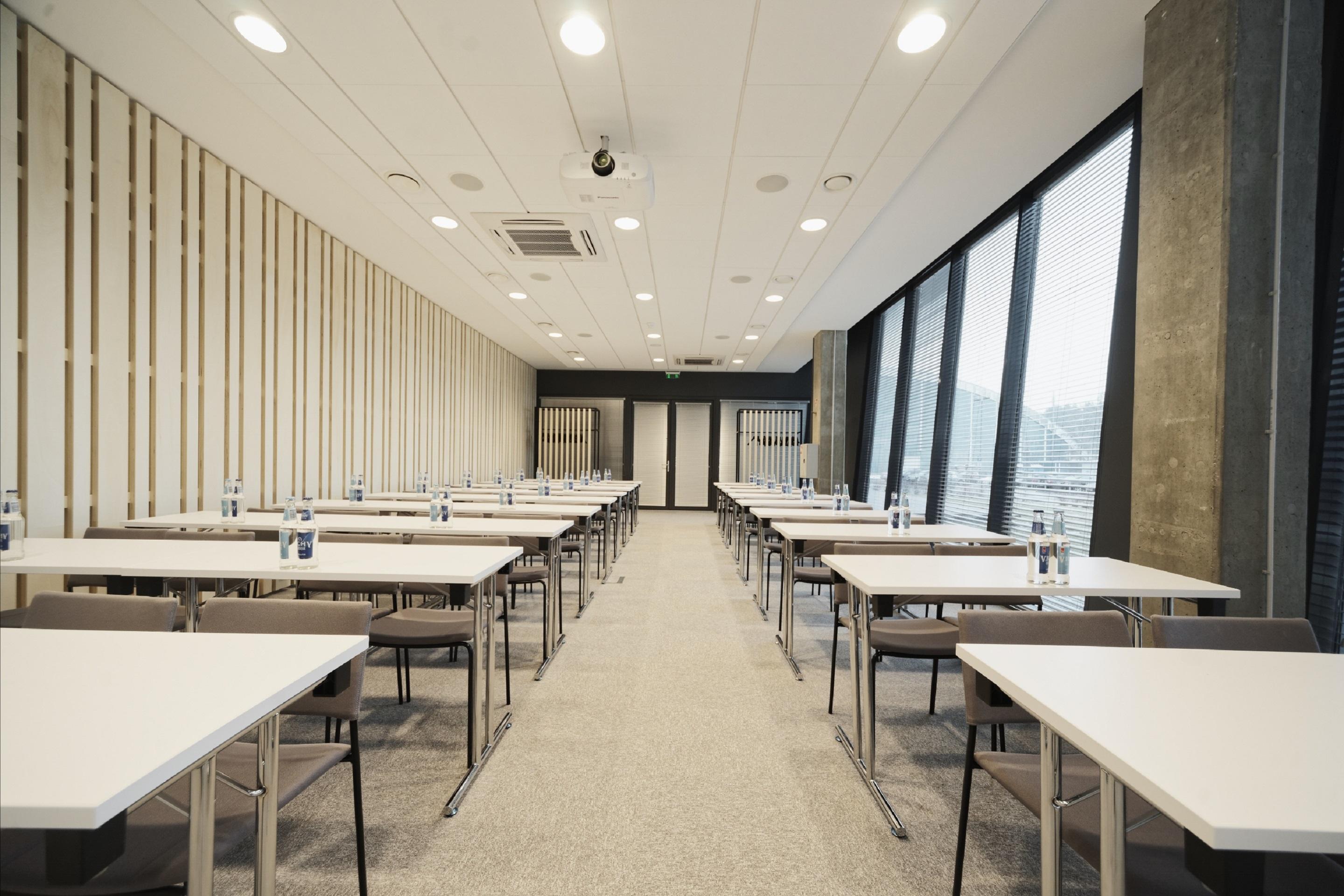 Urbihop Hotel Vilnius Bagian luar foto