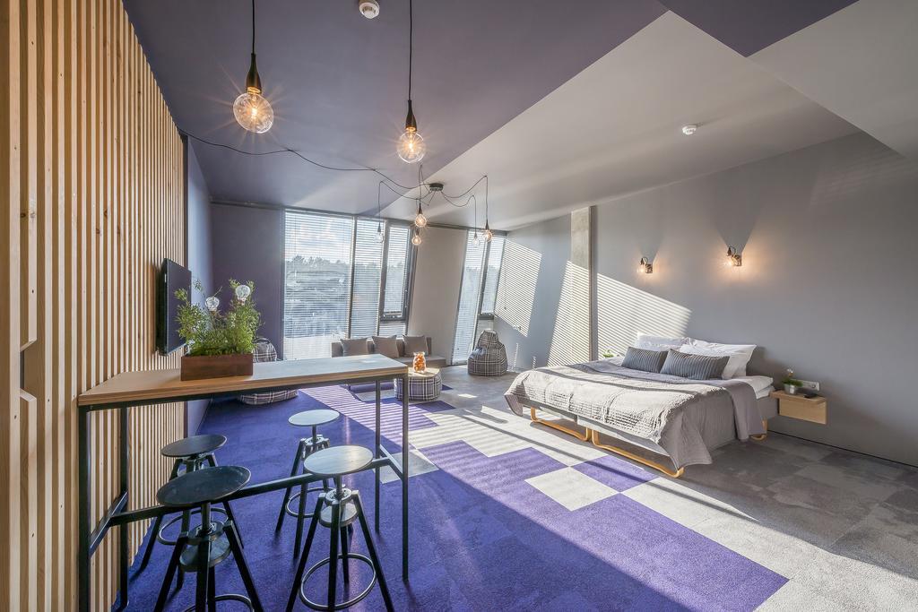 Urbihop Hotel Vilnius Bagian luar foto