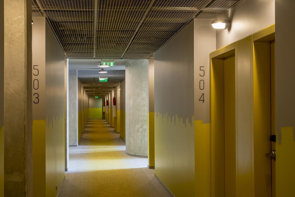 Urbihop Hotel Vilnius Bagian luar foto