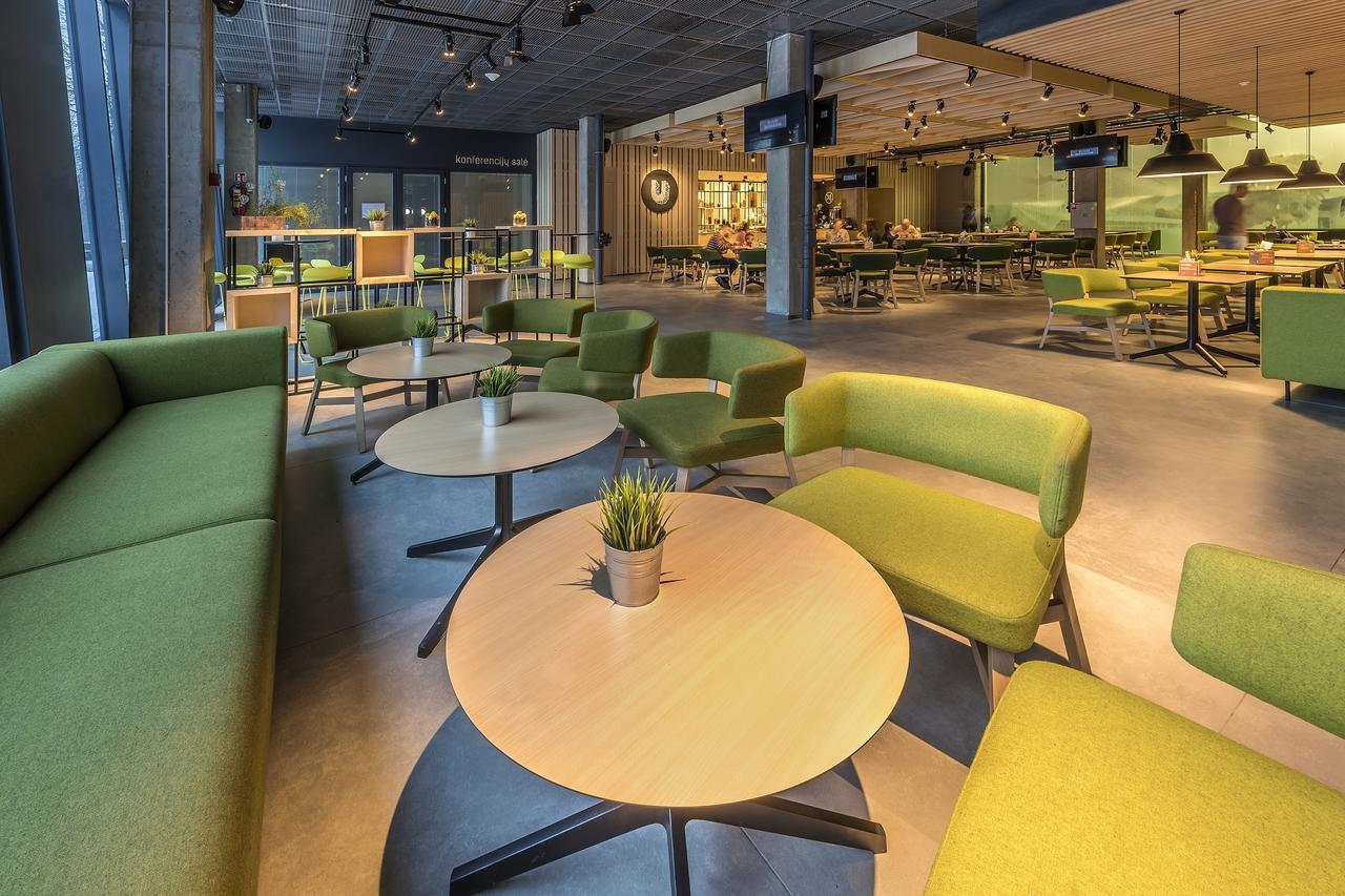Urbihop Hotel Vilnius Bagian luar foto