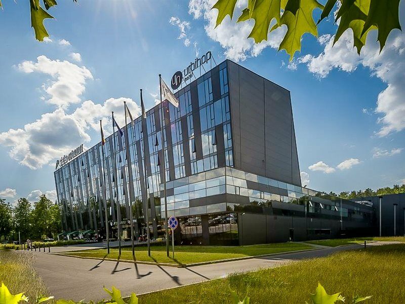 Urbihop Hotel Vilnius Bagian luar foto